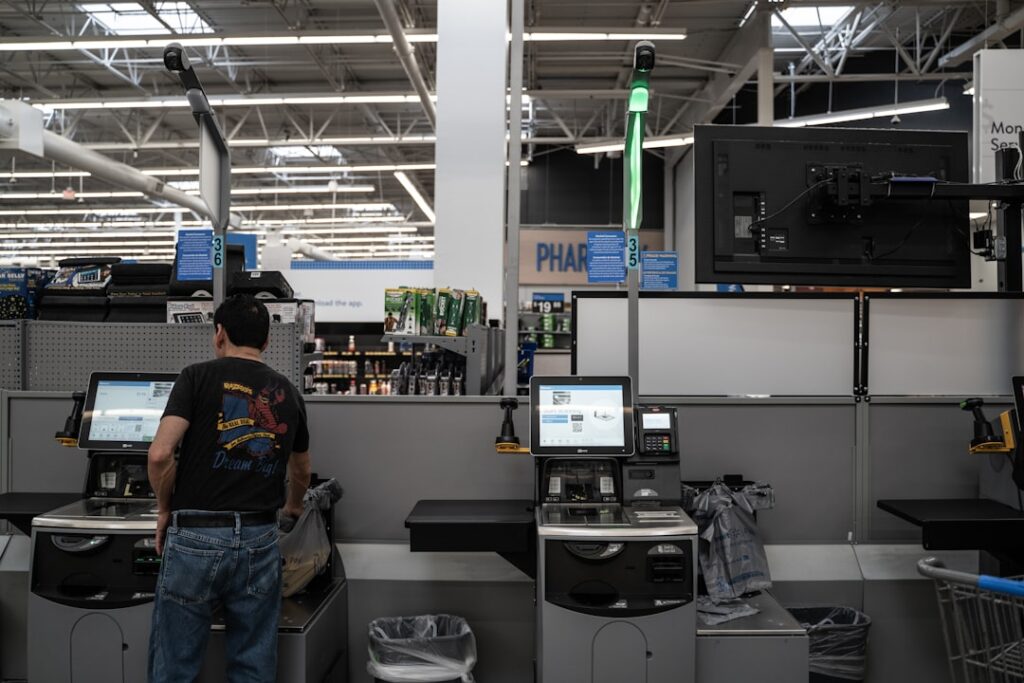 customer support automation — photo by Zack Yeo on Unsplash